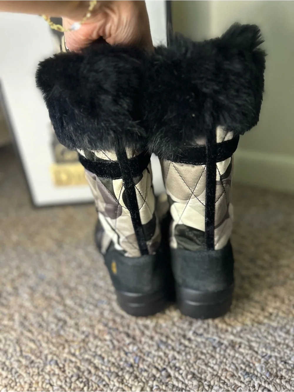 COACH ultra-rare Sasha model winter size 7.5